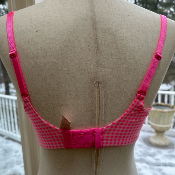 Victoria’s Secret 34D EUC Underwire Bra - Picture 3 of 10